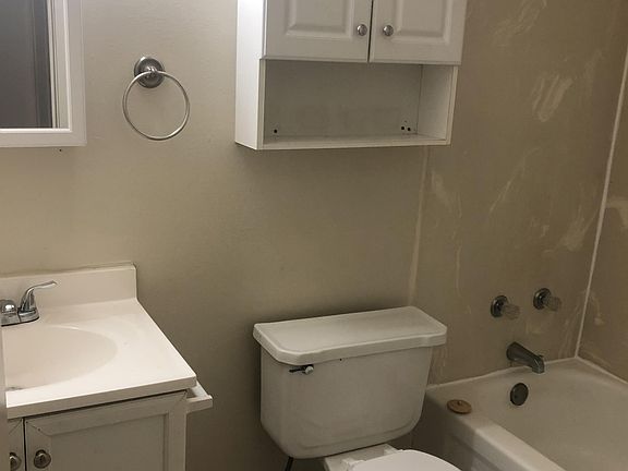 5th image of 110 Hidden Acres Dr APT D