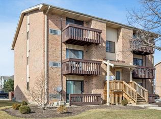 266 12th St #3A, Wheeling, IL 60090
