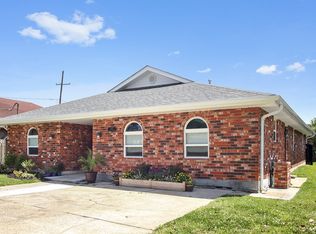 3517 Transcontinental Dr, Metairie, LA 70006