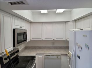 22300 Vick St APT 217, Port Charlotte, FL 33980