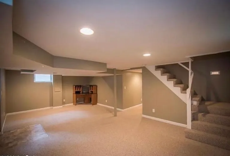 2537 Ridgewood Ave — Photo 8