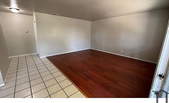 5th image of 4336 E Hammond Ave