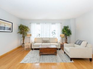 22 Chestnut Pl APT 114, Brookline, MA 02445