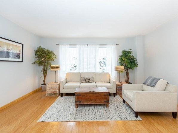 22 Chestnut Pl APT 114