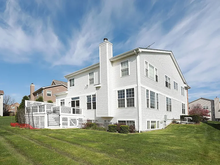829 Clover Ridge Ln — Photo 35