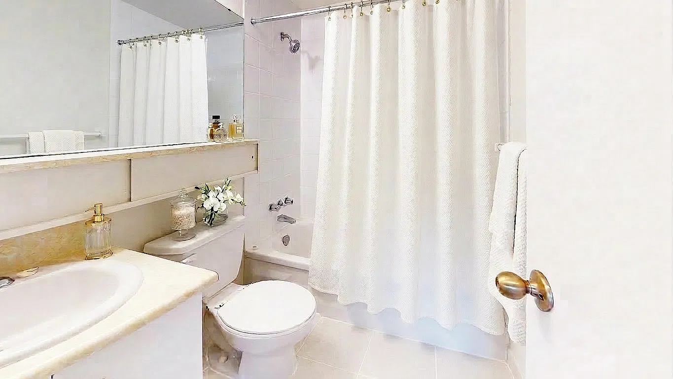 Studio, 447 sqft, $1,760 — Photo 3