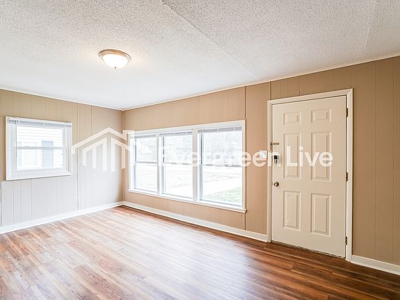 4th image of 6632 Seward St