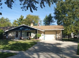 1724 Warwick Ln, Schaumburg, IL 60193