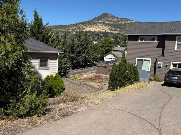 4101 Barbara Jean Way, Medford, OR 97504