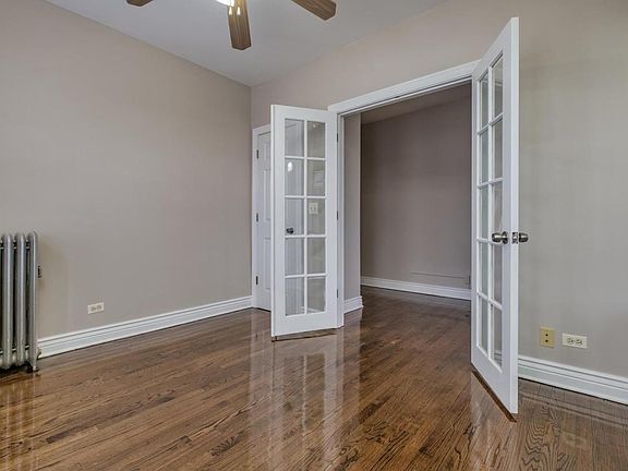 5th image of 2450 W Addison St APT 2B