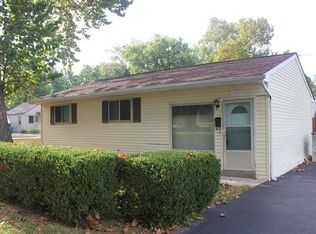 10904 Lee Ln, Saint Ann, MO