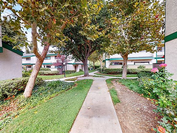 2nd image of 23526 Newhall Ave APT 5