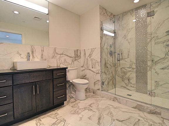 3rd image of 1292 Westminster St #205