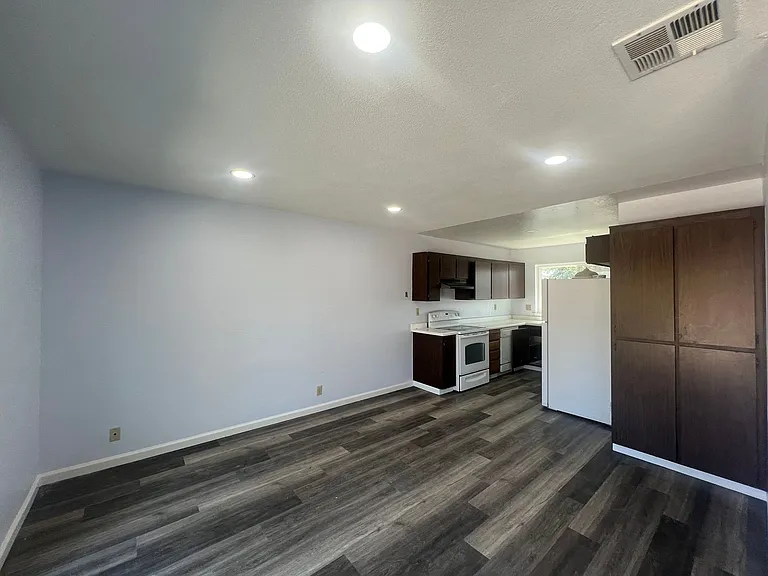 5322 Carryback Ave — Photo 4