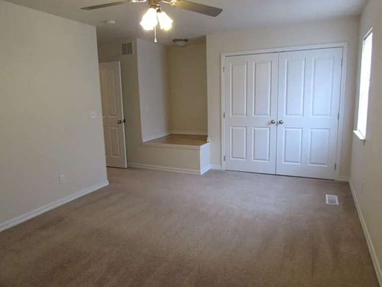 118 Andrews Dr — Photo 21