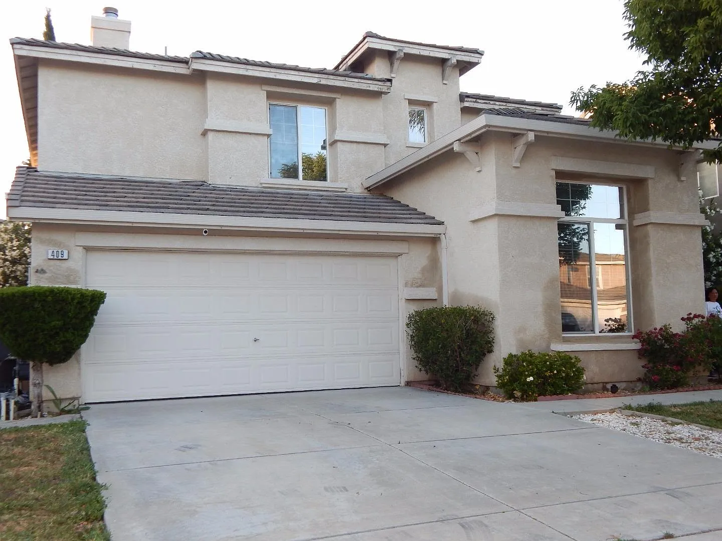409 Burlington Dr photo 1