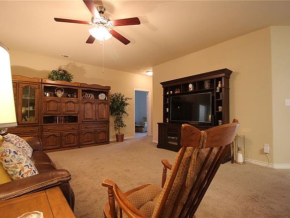 3rd image of 4911 Liberty Hill Trl