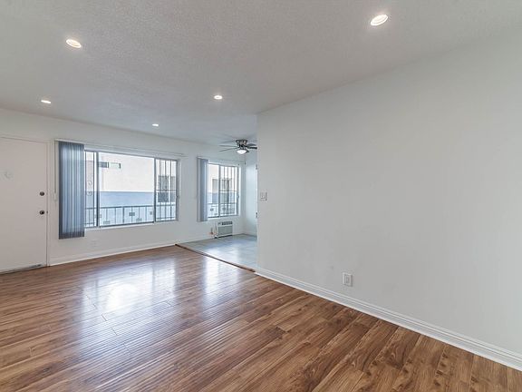 3rd image of 6069 Saturn St APT 4