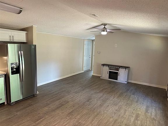 4th image of 130 Casablanca Dr
