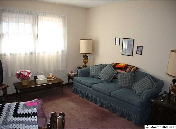 5th image of 1425 7th Ave