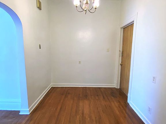4th image of 335 S Negley Ave APT 1