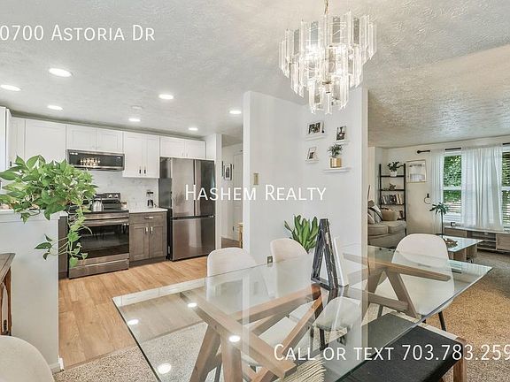 2nd image of 10700 Astoria Dr