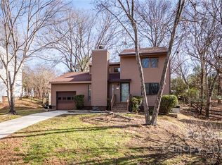 7915 Carmel Oaks Ct, Charlotte, NC 28226