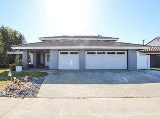 18541 Santa Tomasa Cir, Fountain Valley, CA 92708