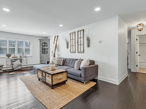 2nd image of 336 Lakeland Ave APT 5B