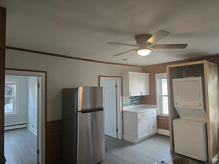 59 Court St #2 — Photo 4