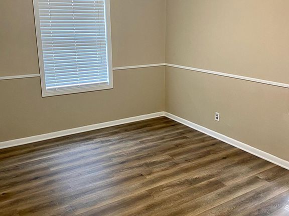 5th image of 2428 Gary Ave