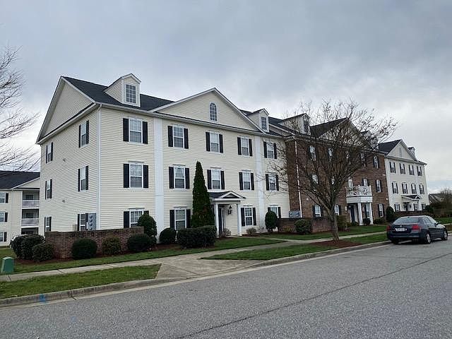 1st image of 7203 Lambeth Farm Ln