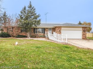 8243 E Atherton Rd, Davison, MI 48423