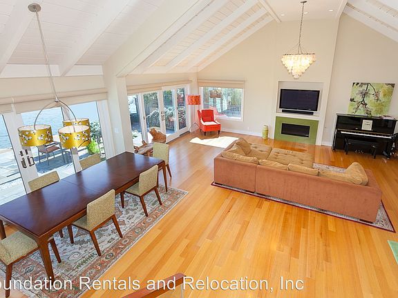 3rd image of 115 Saint Thomas Way