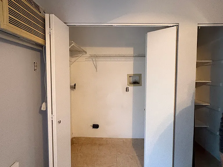 585 Park Rd #7-2 — Photo 11