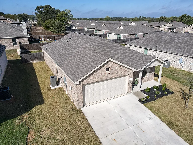 1361 Beach Dr — Photo 29