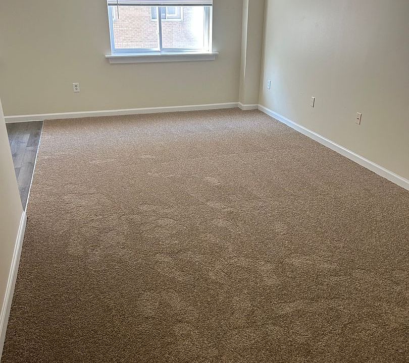 1st image of 262 King St #122