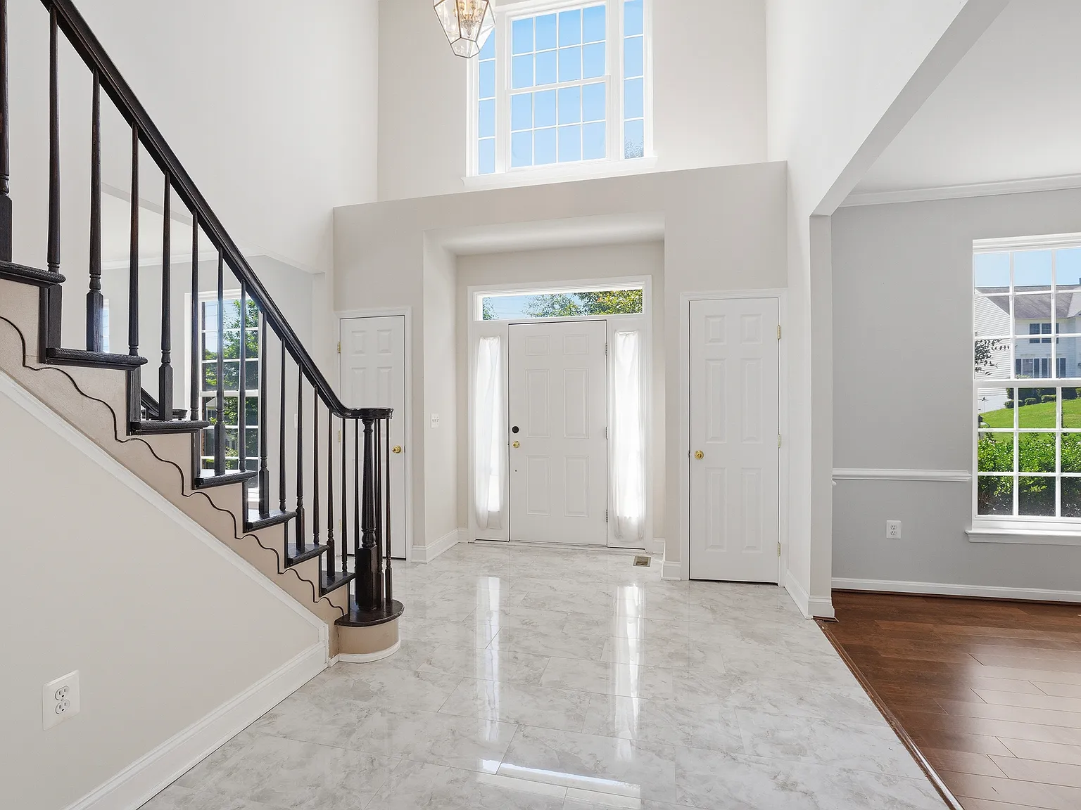 5 bed, 4749 sqft, $4,000 — Photo 4
