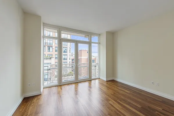 Sold by Nest Seekers International | media 14