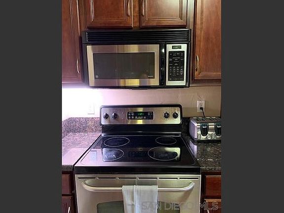 5th image of 5402 Balboa Arms Dr Unit 333