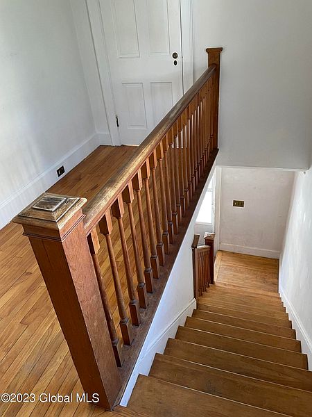 3rd image of 6 Bacon Street