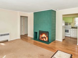 78 Robert St, Freeport, NY 11520