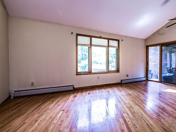 2nd image of 8123 Verbeck Dr