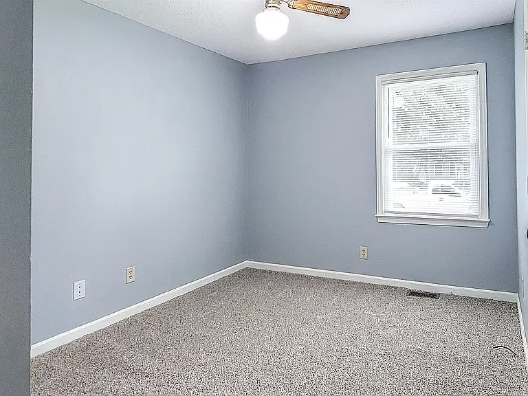 725 E Cardinal Dr — Photo 20