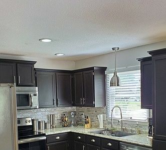 4th image of 711 Clayton Dr