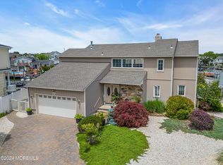 34 Freeman Ct, Toms River, NJ 08753
