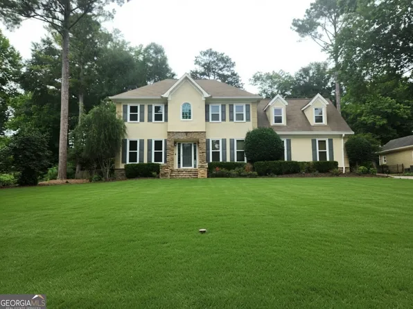270 S Shore Dr, Newnan, GA 30263