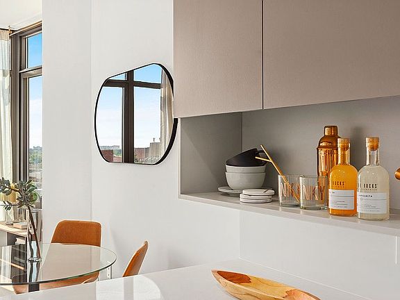 5th image of 92-27 160th St #11512