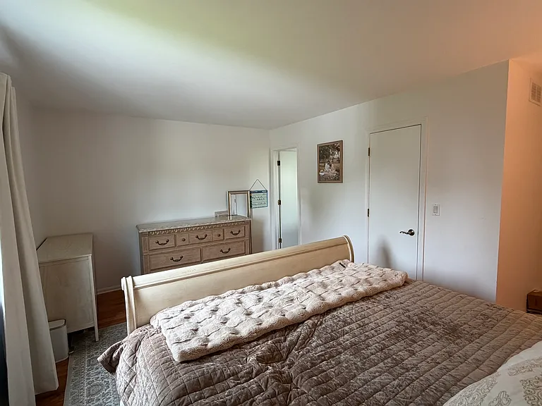 1870 Grosse Pointe Cir — Photo 13