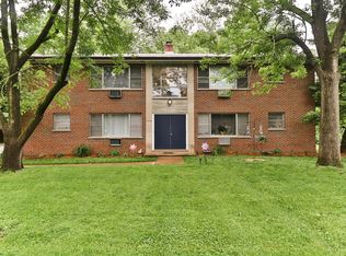 8402 Atherton Dr, Saint Louis, MO 63130